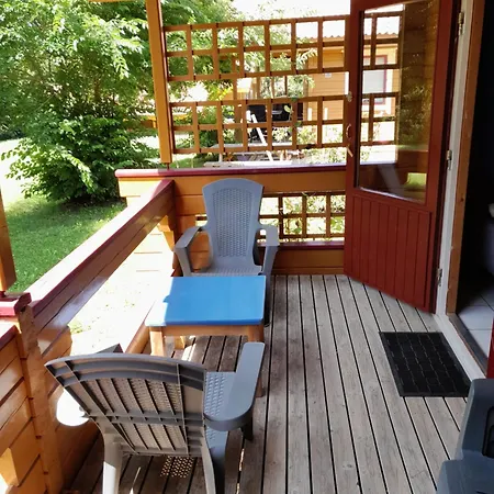 בקתה L'occitana Chalet 15 *